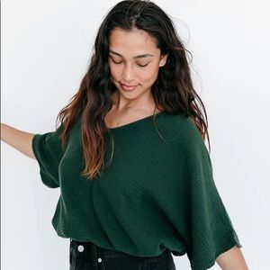 Suunday Linen Dolman Top in Kombu